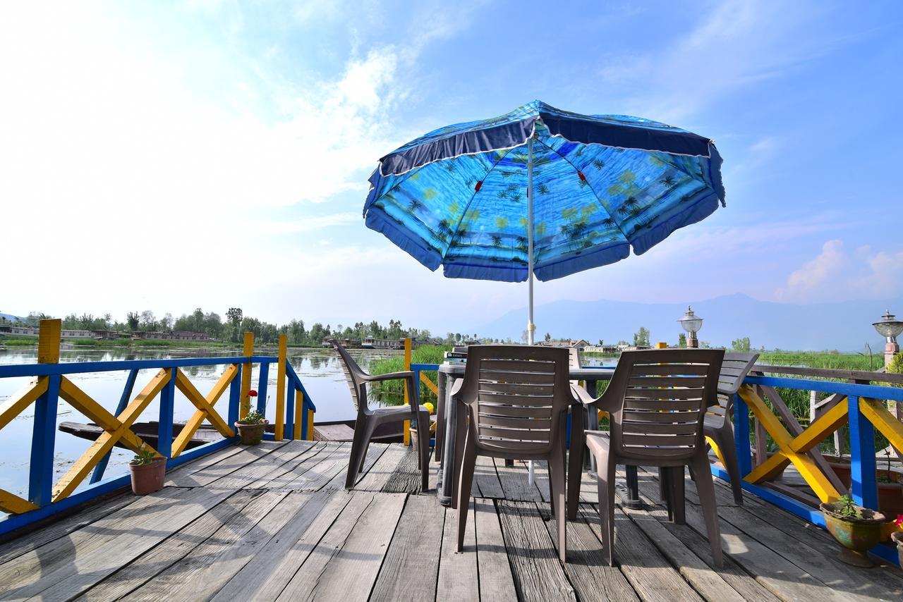 Golden Hopes Group Of Houseboats Hotel Srinagar  Exterior photo